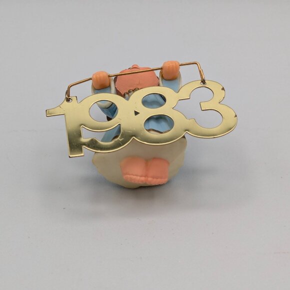 Hallmark Keepsake Angel Messenger 1983 Vintage Christmas Tree Ornament - Picture 6 of 10